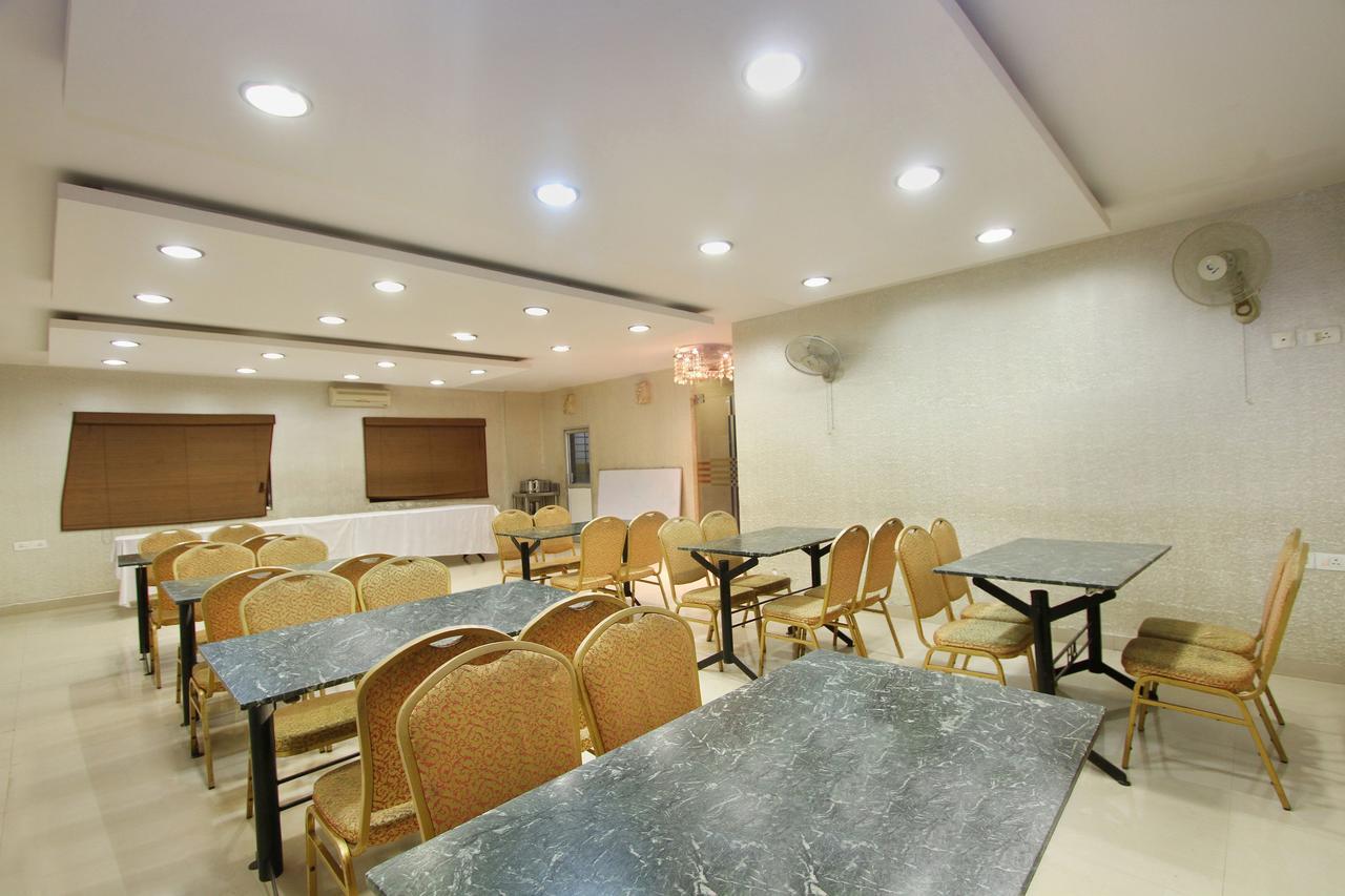 Hotel Amshi International Бенґалуру Екстер'єр фото